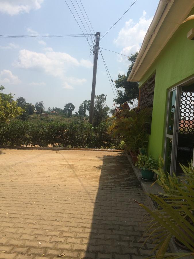 Suba Motel Kihihi Exterior photo